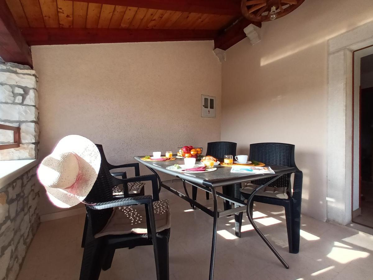Guesthouse Marija Potpićan Dış mekan fotoğraf
